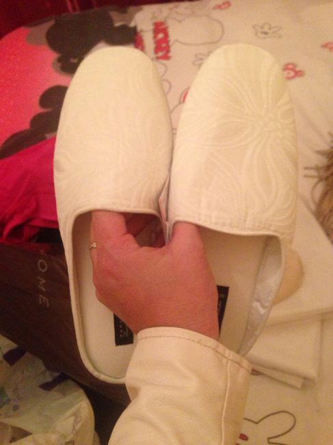 Zapatillas blancas para la bata! - 2