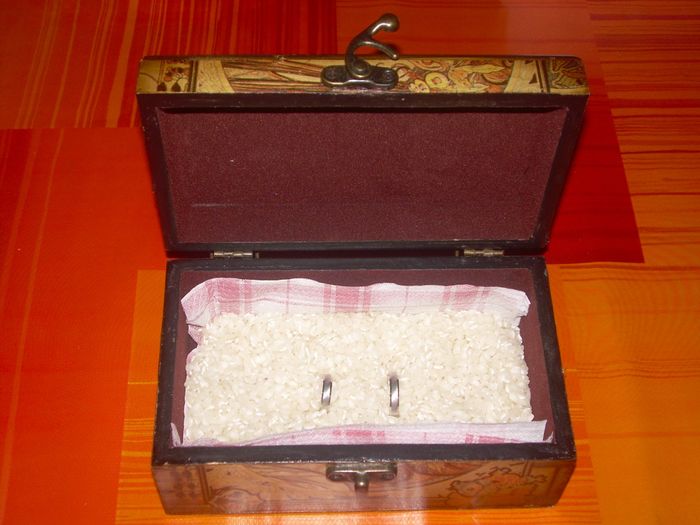 CAJA CON ALLINZAS