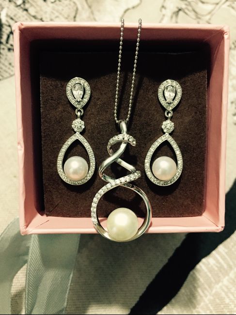 Pendientes y colgante