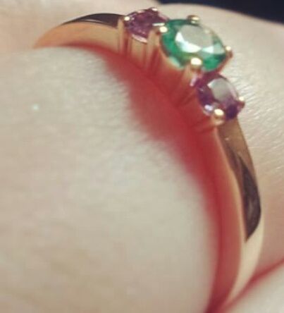 Pongamos todas nuestro anillo de compromiso - 1