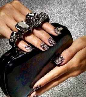 MANICURA