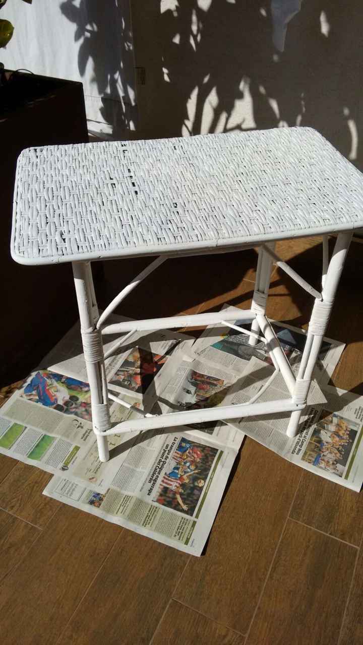 Mesa pintada por mi madre