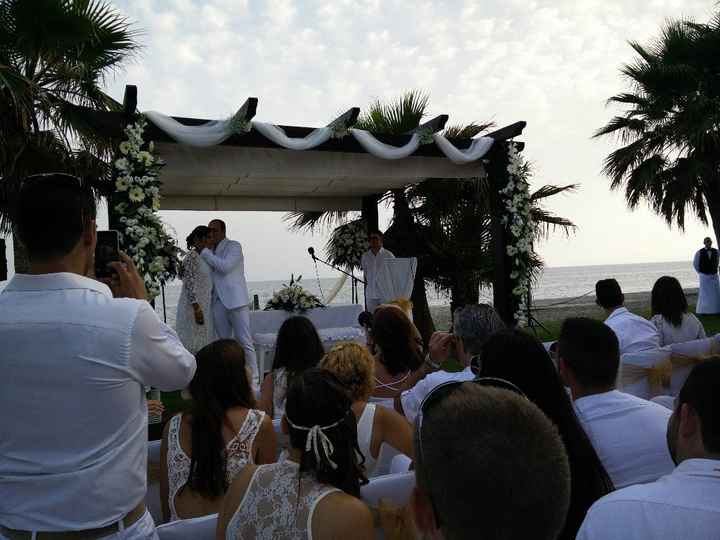 Altar con vistas a la playa