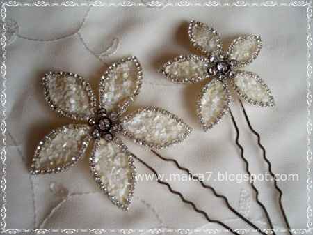 Duda con horquillas y peinado - 1