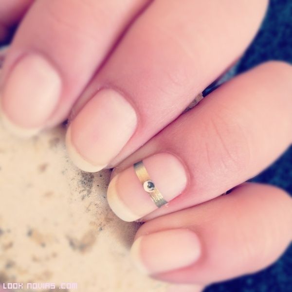 Ideas de uñas para novia