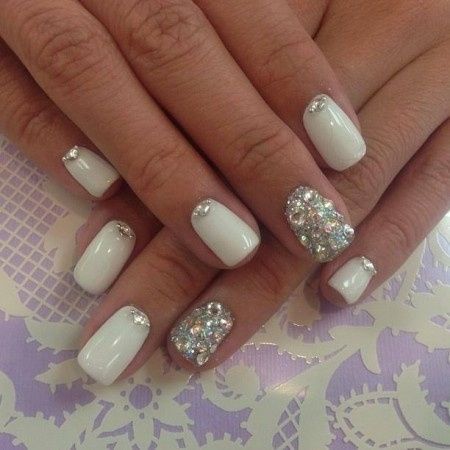 Ideas de uñas para novia