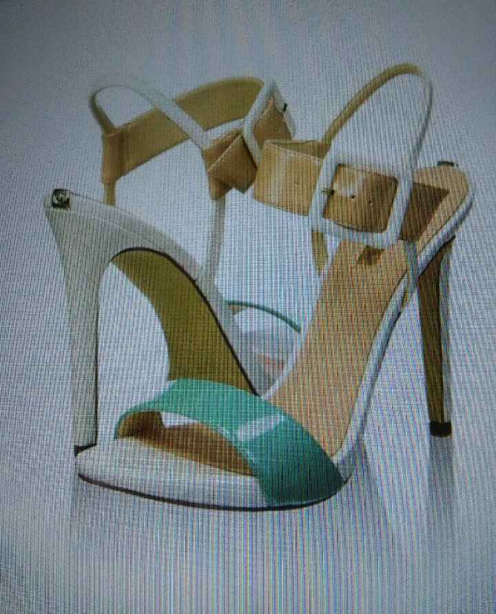 Enamorada de mis sandalias ???? - 1
