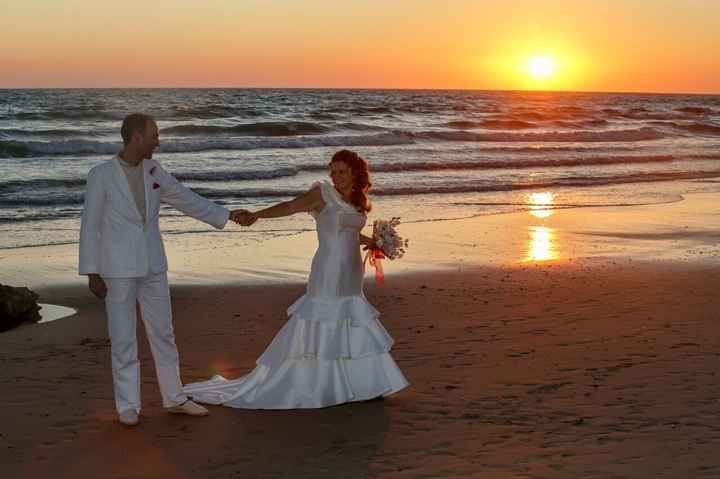 los novios después ceremonia