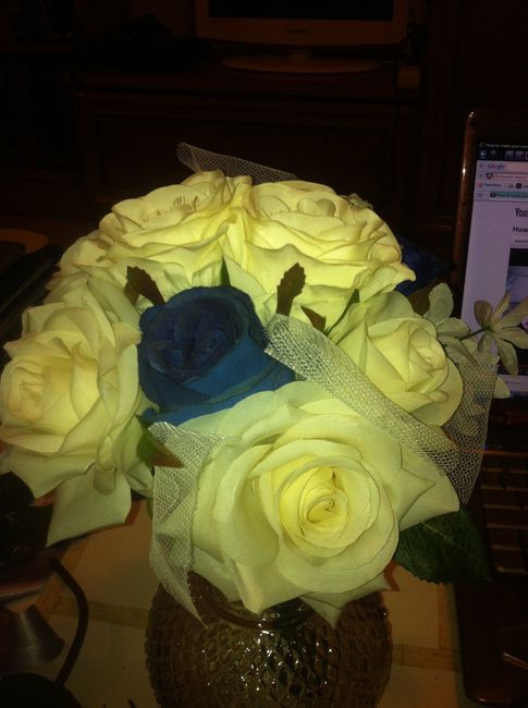 Ramo con flores de tela