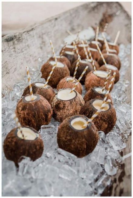 Genialidades para colocar lss bebidas el dia de vuestra boda. 🍾🍺🍷🍸🥃 7