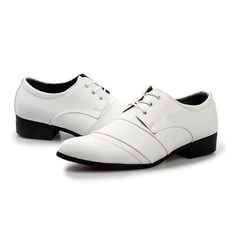 Zapato blanco de piel