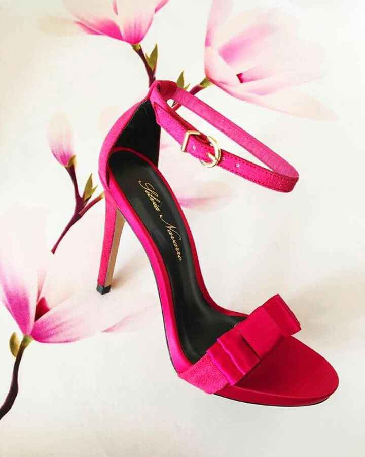 Me estoy volviendo loca buscando estos zapatos - 1