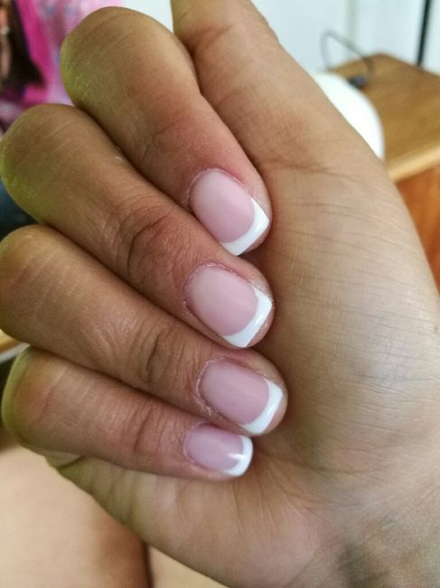  Uñas de novia, ¿francesa o beige? - 1