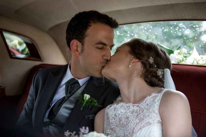 Beso en el coche