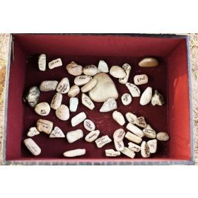 caja de piedras