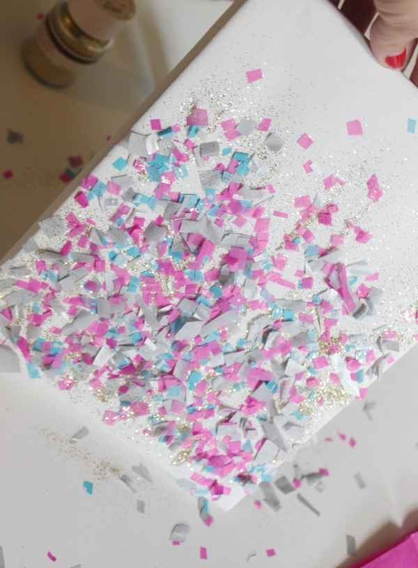 libro de firmas con confeti