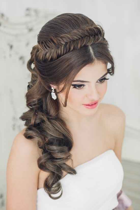 Si no quieres llevar tiara o algún detalle en la cabeza te lo  pueden hacer con tu propio cabello