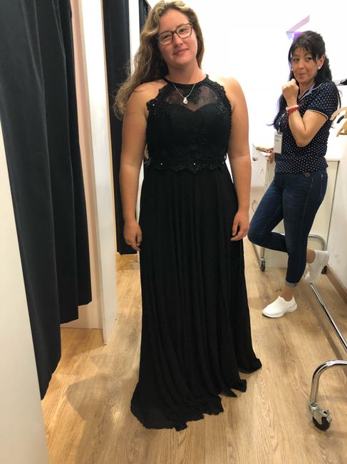 ¡¡¡por fin!!! Ya hemos encontrado el traje para las 5 damas de honor y la damita - 1