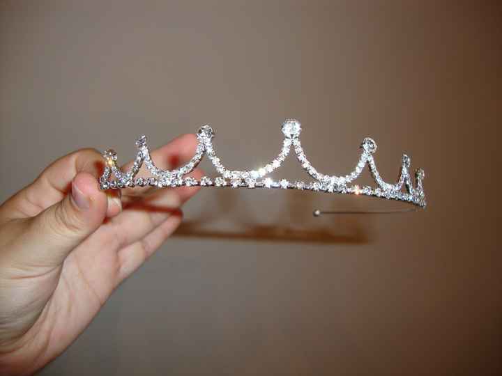 Mi tiara en mano