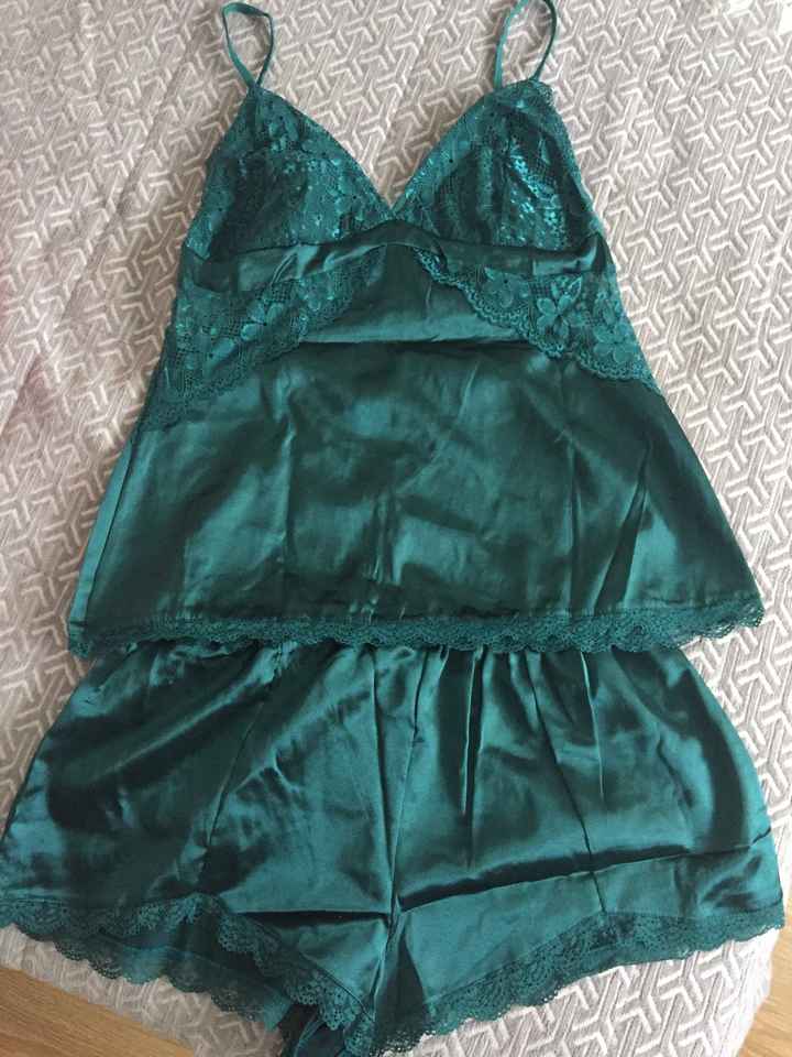 Bata y pijama - 2