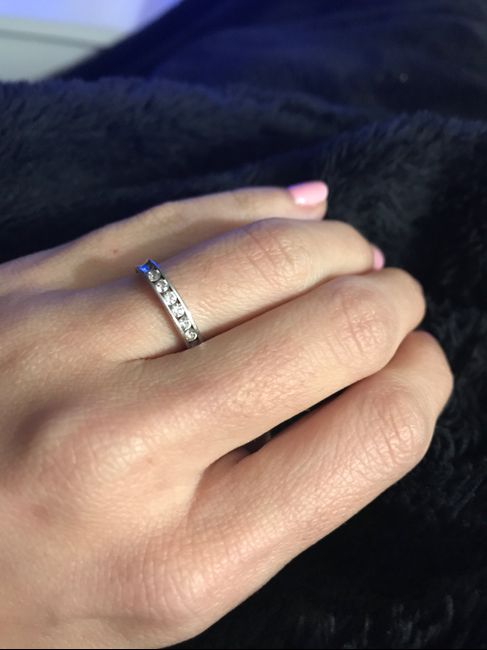 ¿Nos enseñas tu anillo de compromiso? - 1