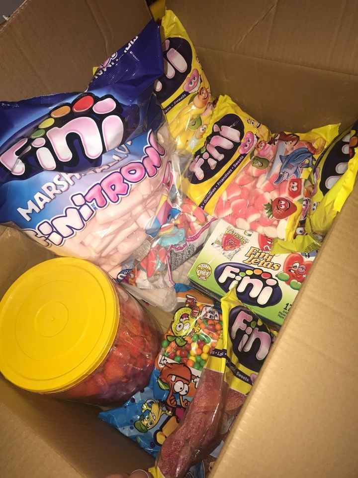 Chuches candy bar