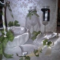 cesta, cojin y detalles 