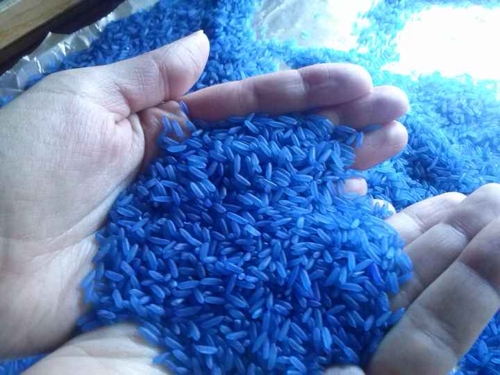 Arroz teñido