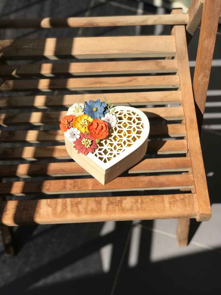 Flores para decorar bastidor y caja de arras - 1