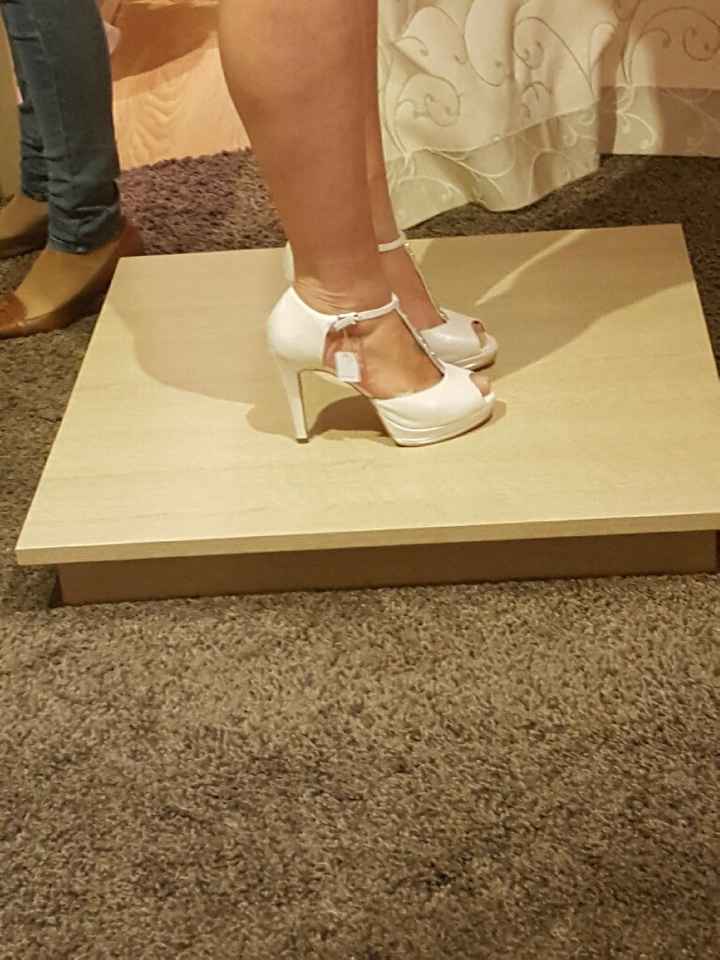 Zapatos como estos? - 2