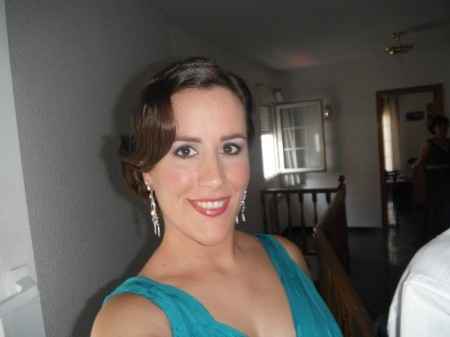 maquillaje y peinado por delante