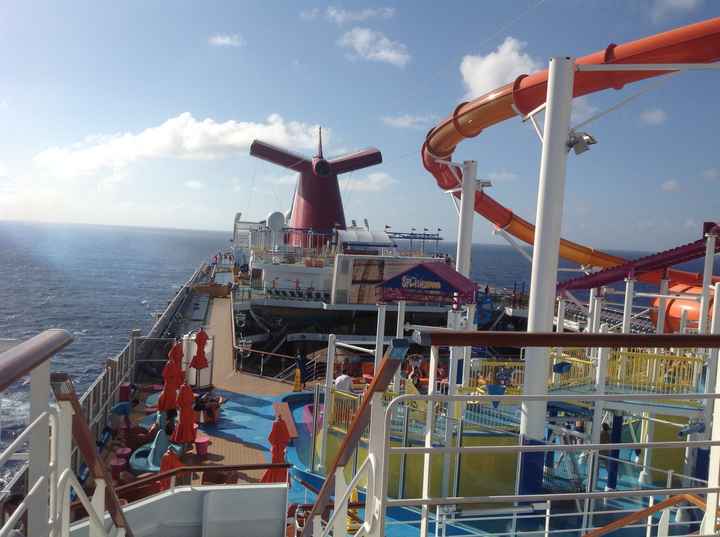 Carnival Breeze