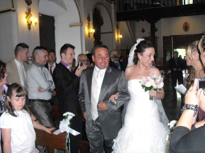 Entrando en la iglesia