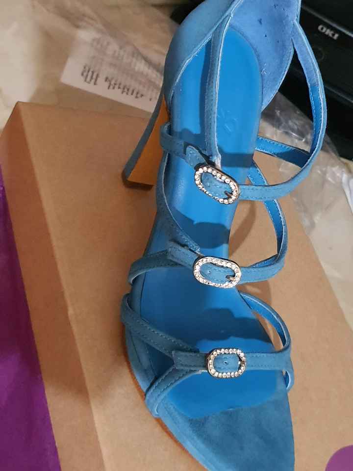 Zapatos azules si o no? - 2