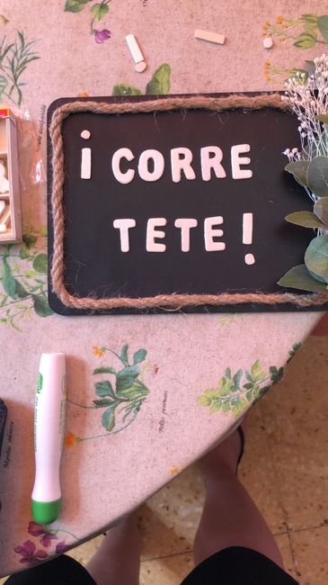 Carteles "aquí llega la novia" y similares. 1