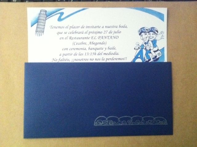 Invitación y sobre decorado