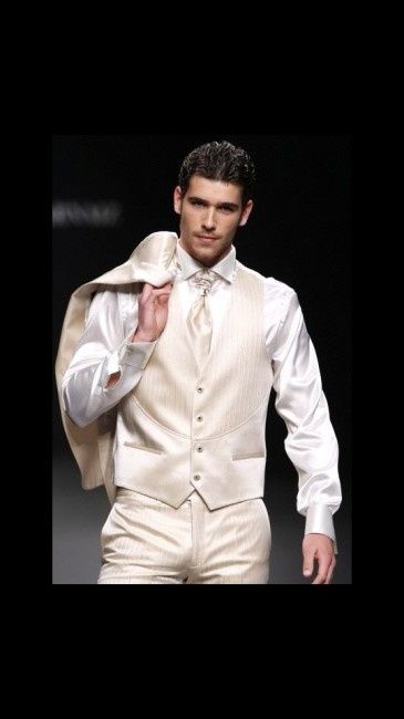 Traje blanco de hombre - 1