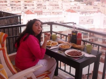 Comiendo en el balconcito!!