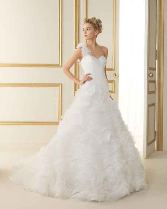 es precioso!!!me encanta mi vestido!!!