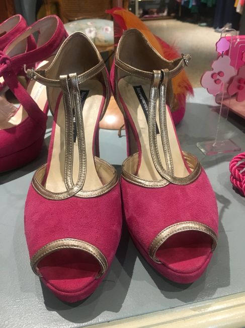 ¿De qué color vais a llevar los zapatos? - 1