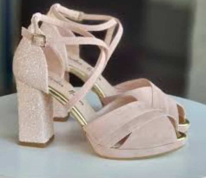 Zapatos altos o bajos? Lencería? 1