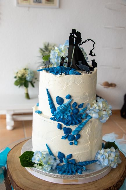 Tarta nupcial con cake topper: ¿Sí o No? 🤔 1