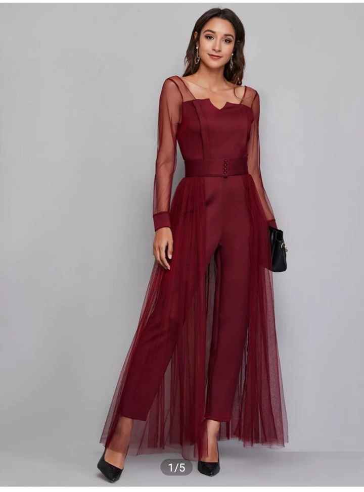 Buscando un vestido.... - 1