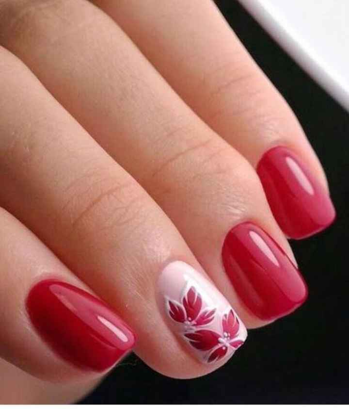 Ayuda con uñas y diseño - 1