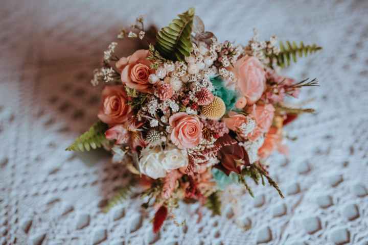 ¿Ramo de flores silvestres o rosas clásicas? - 1