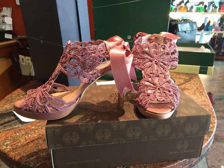 Zapatos de color rosa palo - 1