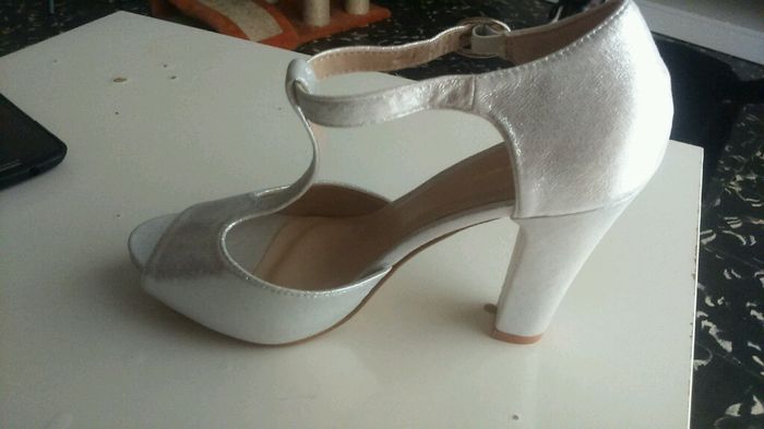 Zapatos blancos o de color? - 1