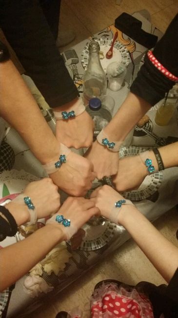 Pulseras hechas con el vestido!! - 2