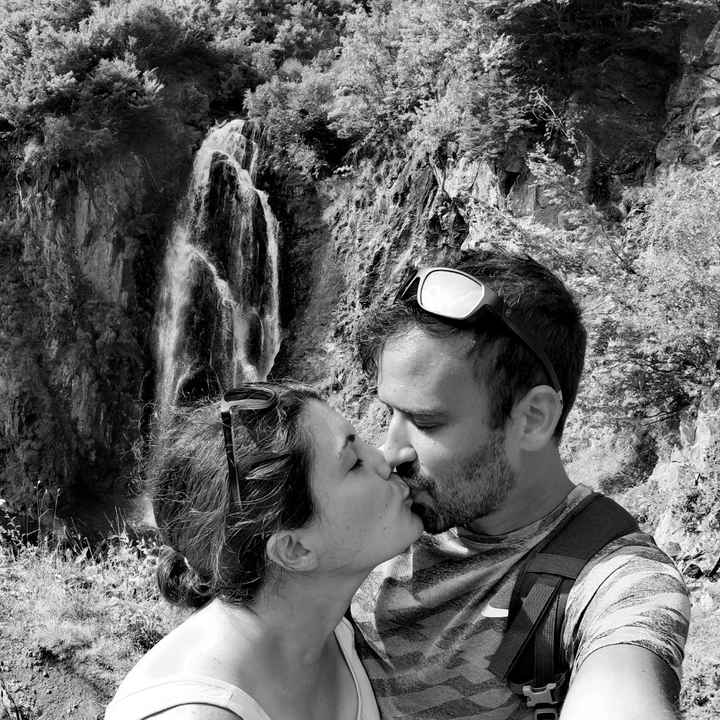 Pequeño juego: ¡queremos ver besos! - 1