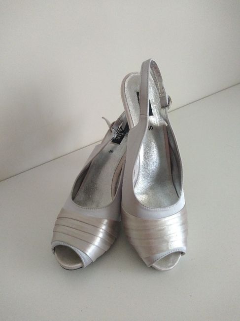 Me roza el zapato S.o.s - 1
